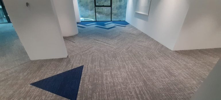 Adana Yükseltilmiş Zemin Sistemleri, Adana Pvc Kaplı Yükseltilmiş Döşeme, Adana Enkapsüle Yükseltilmiş Döşeme, Adana Karo Halı